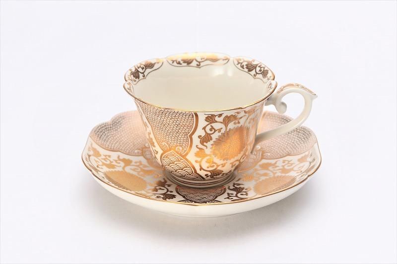 徳幸窯 錦クリーム釉金彩菊華紋紅茶碗 徳幸窯 錦クリーム釉金彩菊華紋紅茶碗