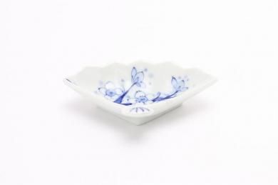 ☆伯父山窯　染付桜扇型小皿