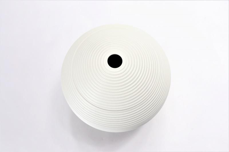 白磁千段珠型三段重