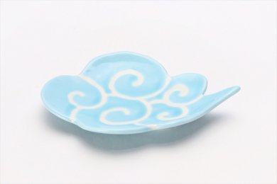 ☆伝平窯　水色筋斗雲　雲型銘々皿