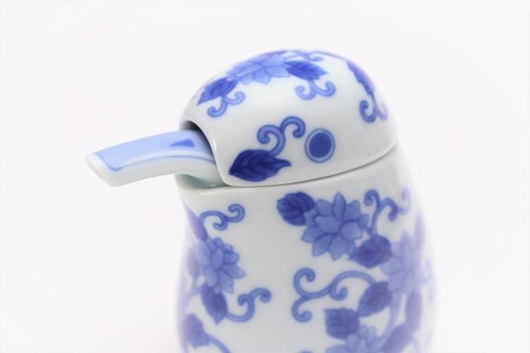 逸品！　極上春の七草蒔絵の四方脚付膳　蓋付碗　各2セット 逸品！ 極上春の七草蒔絵の四方脚付膳 蓋付碗 各2客セット