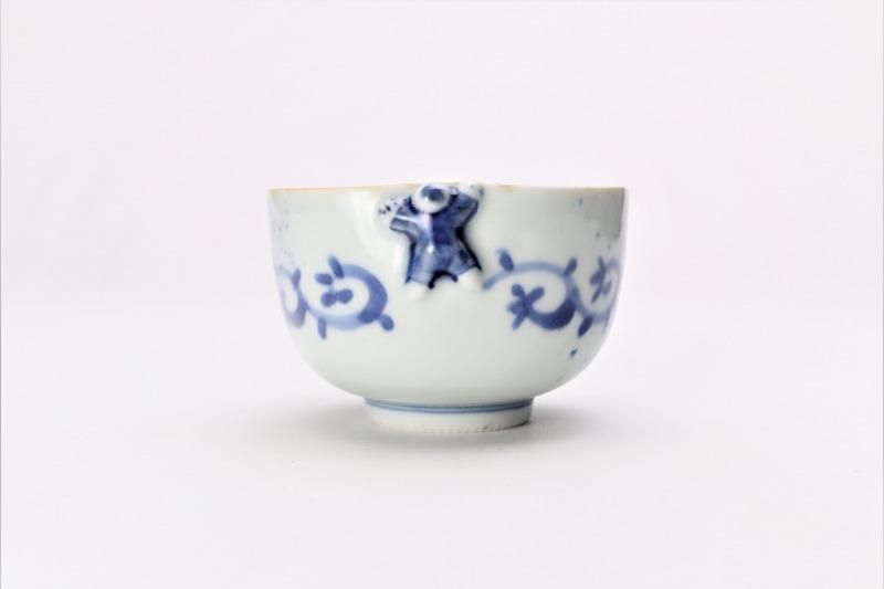 染付花梅うさぎ紋 210m丸皿 | 陶器屋 飛龍