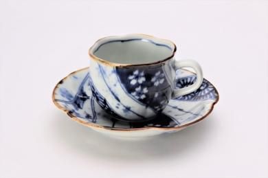 〇福泉窯　染付変り絵捻り紋　花びら型コーヒーC/S