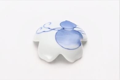 〇楽々シリーズ　染付瓢箪　桜型排水口カバー