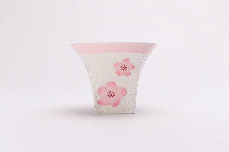 ☆田清窯　薄ピンク釉虹彩桜角コーヒー碗皿 画像サブ4
