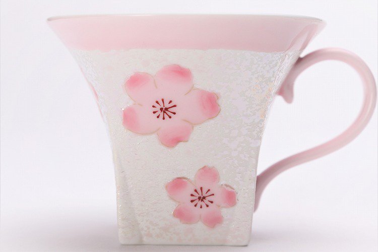 ☆田清窯　薄ピンク釉虹彩桜角コーヒー碗皿 画像サブ6