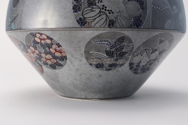 十四代今右衛門作 色絵薄墨墨はじき四季花文花瓶