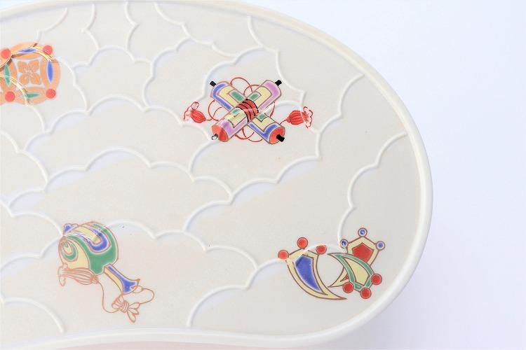 福泉窯　薄白釉七宝宝尽し　繭型蓋物 福泉窯 薄白釉七宝宝尽し 繭型蓋物 新品未使用 福泉窯 繭