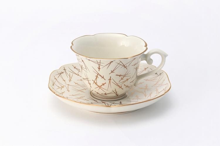 ☆徳幸窯 錦クリーム釉松葉絵紅茶碗 ☆徳幸窯 錦クリーム釉松葉絵紅茶碗
