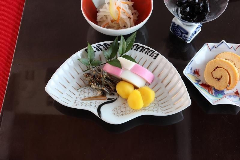 南京　錦平三重　大皿　2枚セット 直営店限定＞おせち皿第3回 17cm梅型皿絵替りペアセット