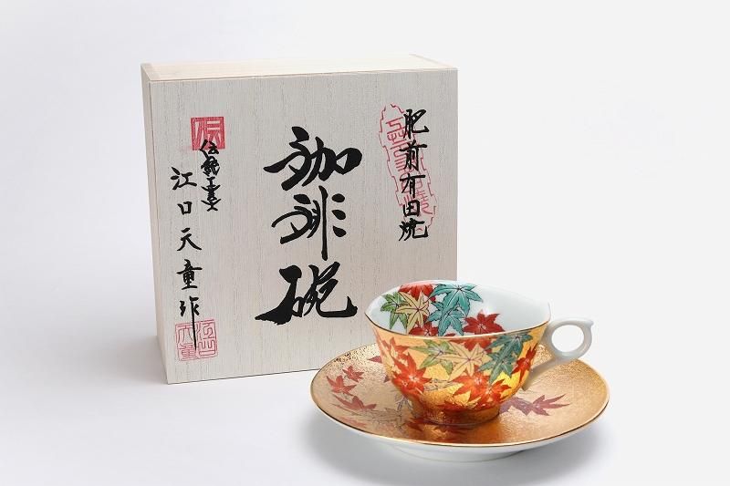 金龍窯 金彩紅葉(転写) コーヒー碗(木箱付) 金龍窯 金彩紅葉(転写) コーヒー碗(木箱付)