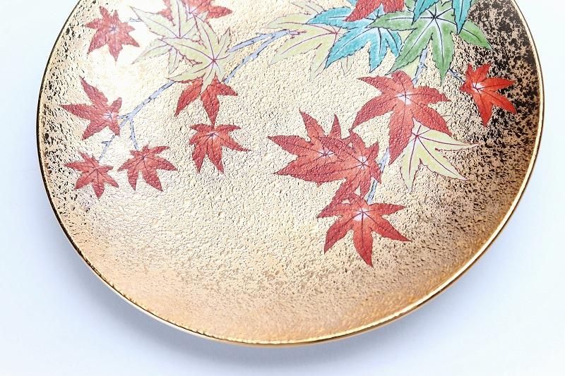 金龍窯 金彩紅葉(転写) コーヒー碗(木箱付) 金龍窯 金彩紅葉(転写) コーヒー碗(木箱付)