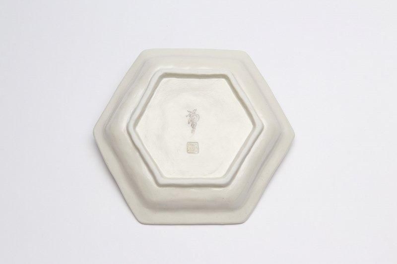 ☆【20％OFF】アウトレット 福泉窯 薄白釉金銀彩松梅新変型六角