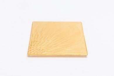 ★【20％OFF】アウトレット　貝山窯　雲母金彩花彫スクエアプレート