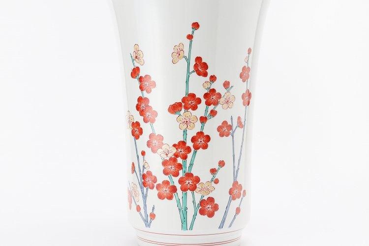 十五代柿右ェ門作 濁手 梅花文花器