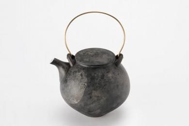 庫山窯　菊金唐草　金襴手　手まり三段重　重箱　おせち器　正月　和食器　染錦　金彩 庫山窯 菊金唐草 金襴手 手まり三段重 重箱 おせち器 正月