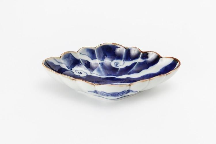 ☆福泉窯 染付雲絵 菱型菊割向付