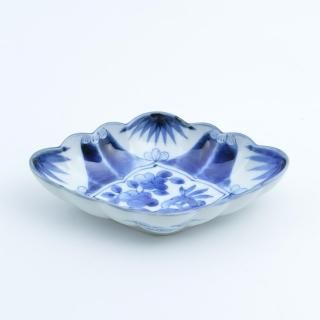 十草松竹梅 菱型菊割向付 - 有田焼のまるぶんオンラインストア