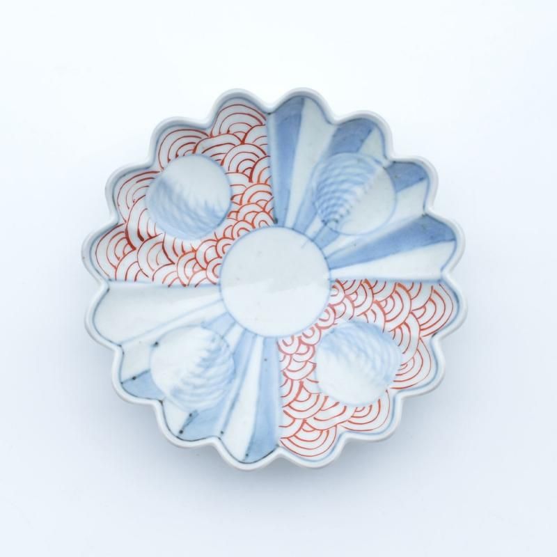 丸紋青海波 | 菊形小皿 - 有田焼のまるぶんオンラインストア