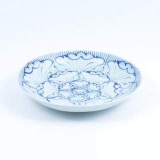 花弁紋 6.5寸皿 | モダンな取り皿 - 有田焼のまるぶんオンラインストア