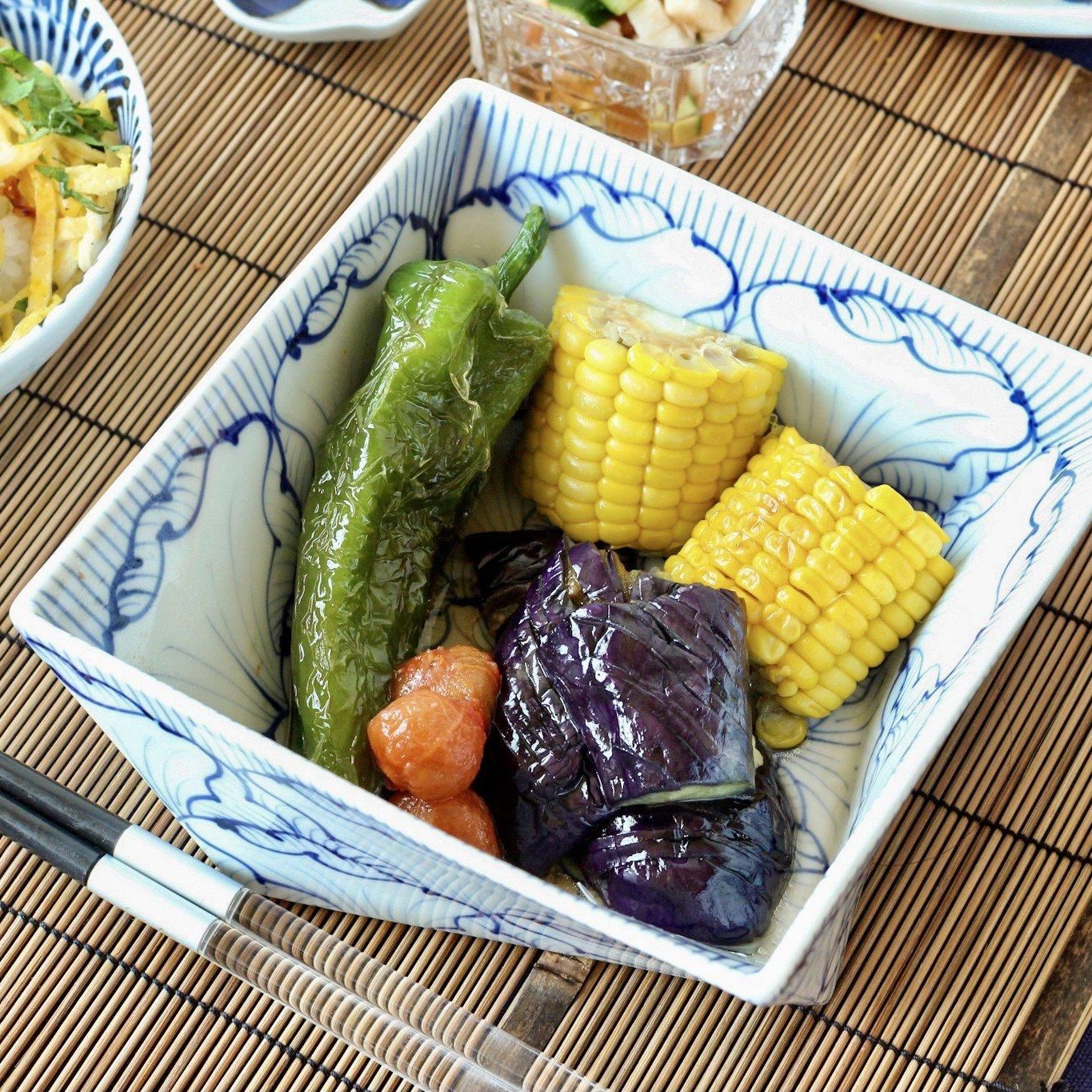 花弁紋 捻り角鉢 | モダン食器 - 有田焼のまるぶんオンライン