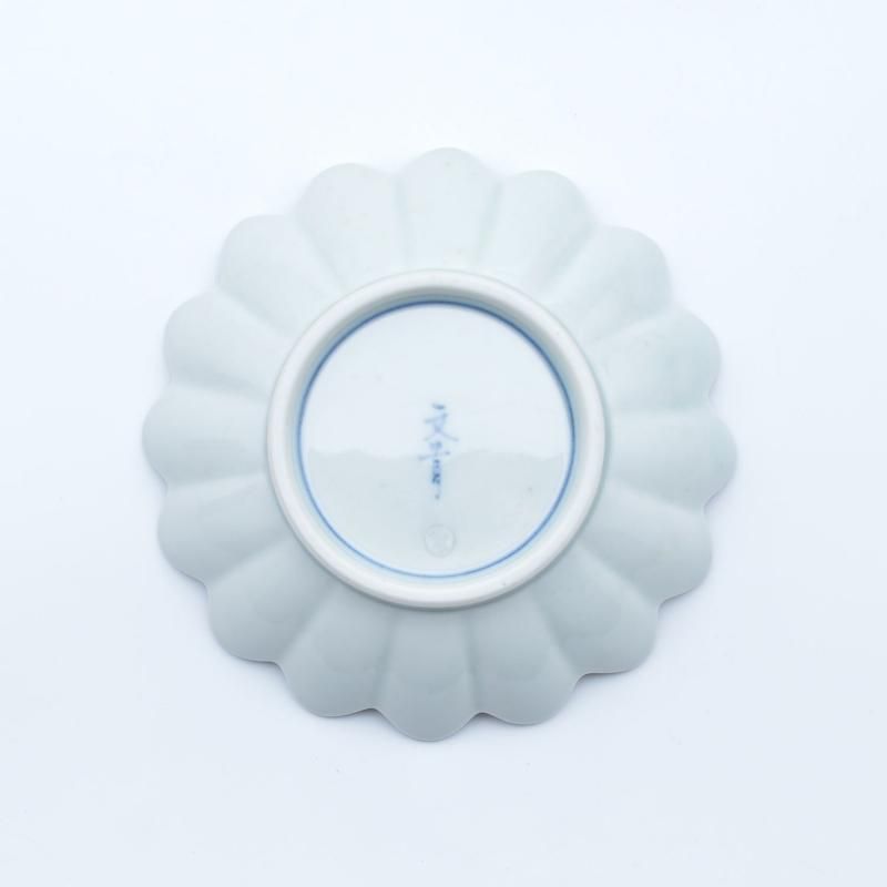 有田焼　文青窯　錦菖蒲　菊型６．５寸　磁器　皿 錦菖蒲 菊形6.5寸皿 | 豪華器 - 有田焼のまるぶんオンライン