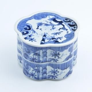 和食器 三段重 お正月 日本製 亀甲 縁起物   【送料無料】珱珞 亀甲三段重 楽天市場】和食器 有田焼 三段重 お正月 和食器 日本製 ギフト