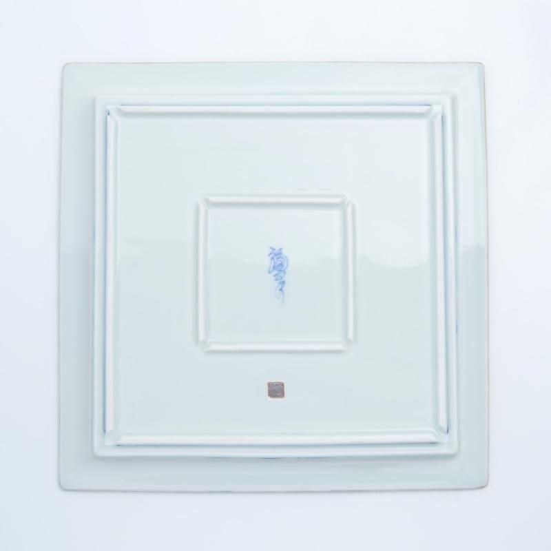 有田焼 福泉窯 ★ 染付 地紋変り丸紋 正角盛皿 地紋変り丸紋 盛皿 | 福泉窯 - 有田焼のまるぶんオンラインストア