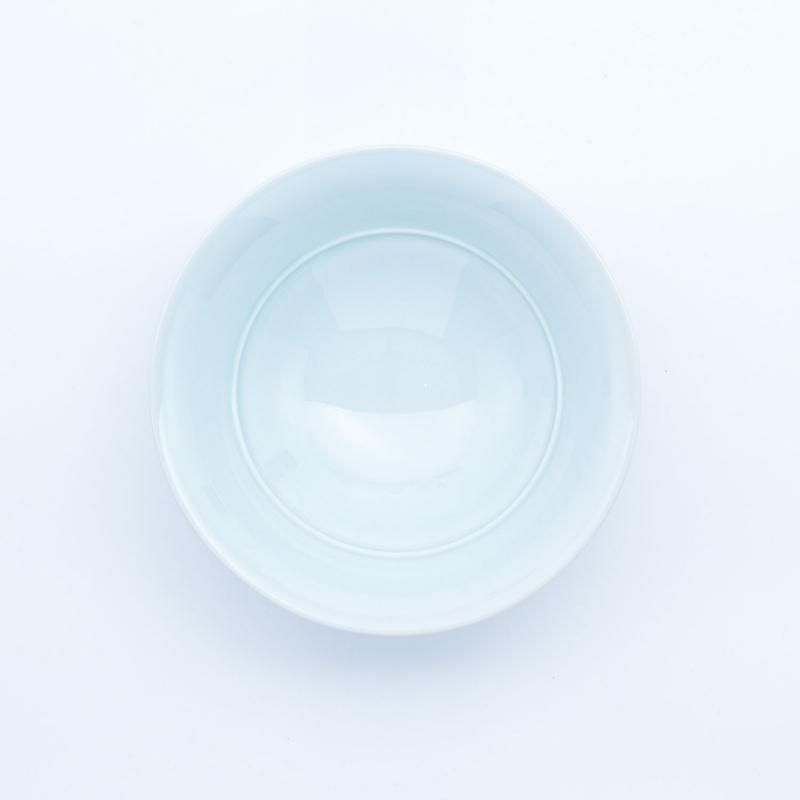 明　白磁　線彫　壺 明 白磁 線彫 壺