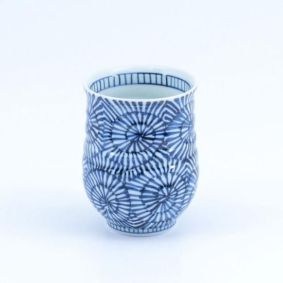 蛸唐草 手造り湯呑 | 日本製 - 有田焼のまるぶんオンラインストア