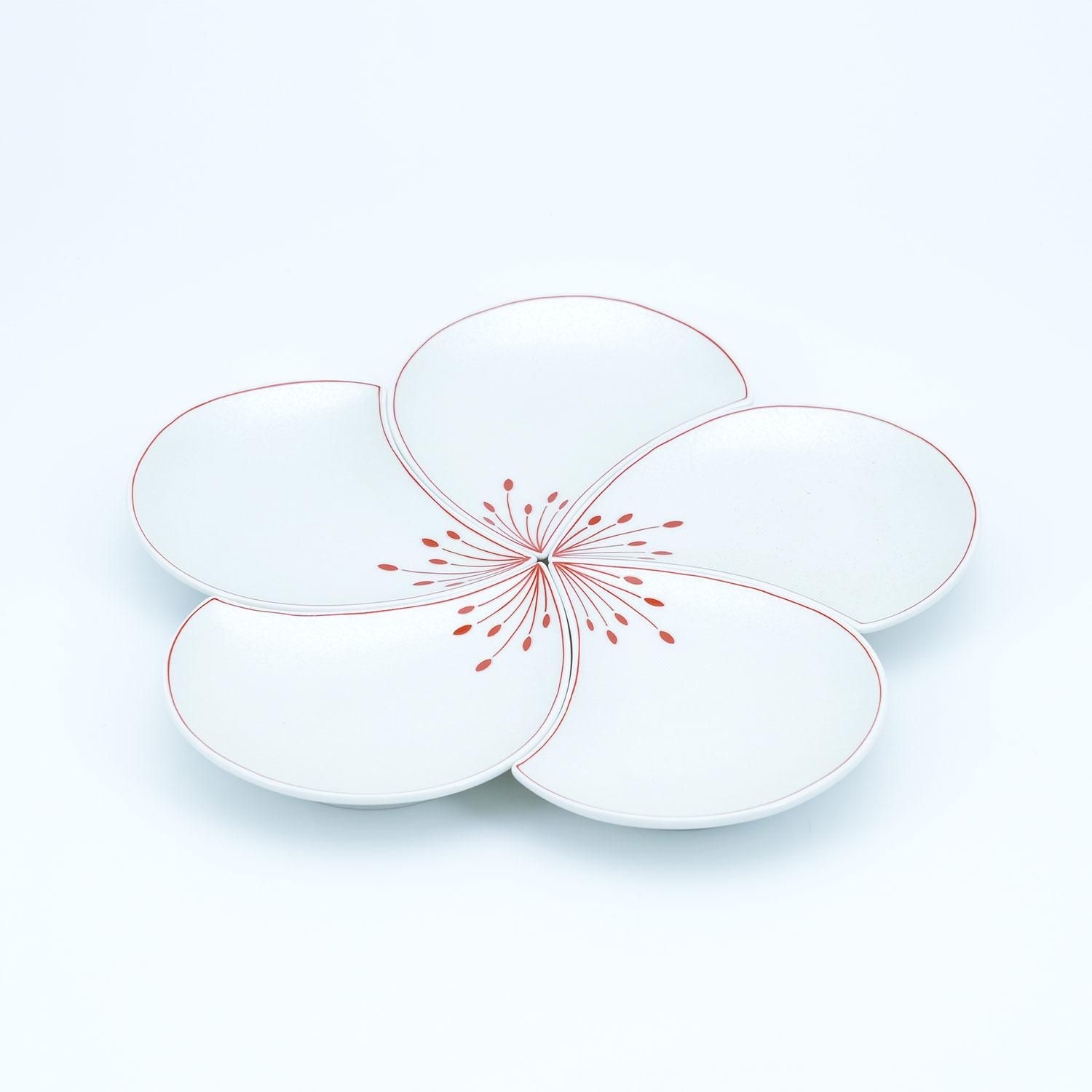 白釉銀彩梅花びら 小皿 - 有田焼のまるぶんオンラインストア