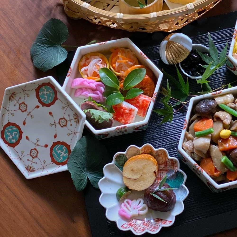 新品未使用 有田焼 古千窯 二重丸皿 プレート　新生活　節句　会食　お祝い 珱珞 亀甲二段重 | 縁起の器 - 有田焼のまるぶんオンラインストア