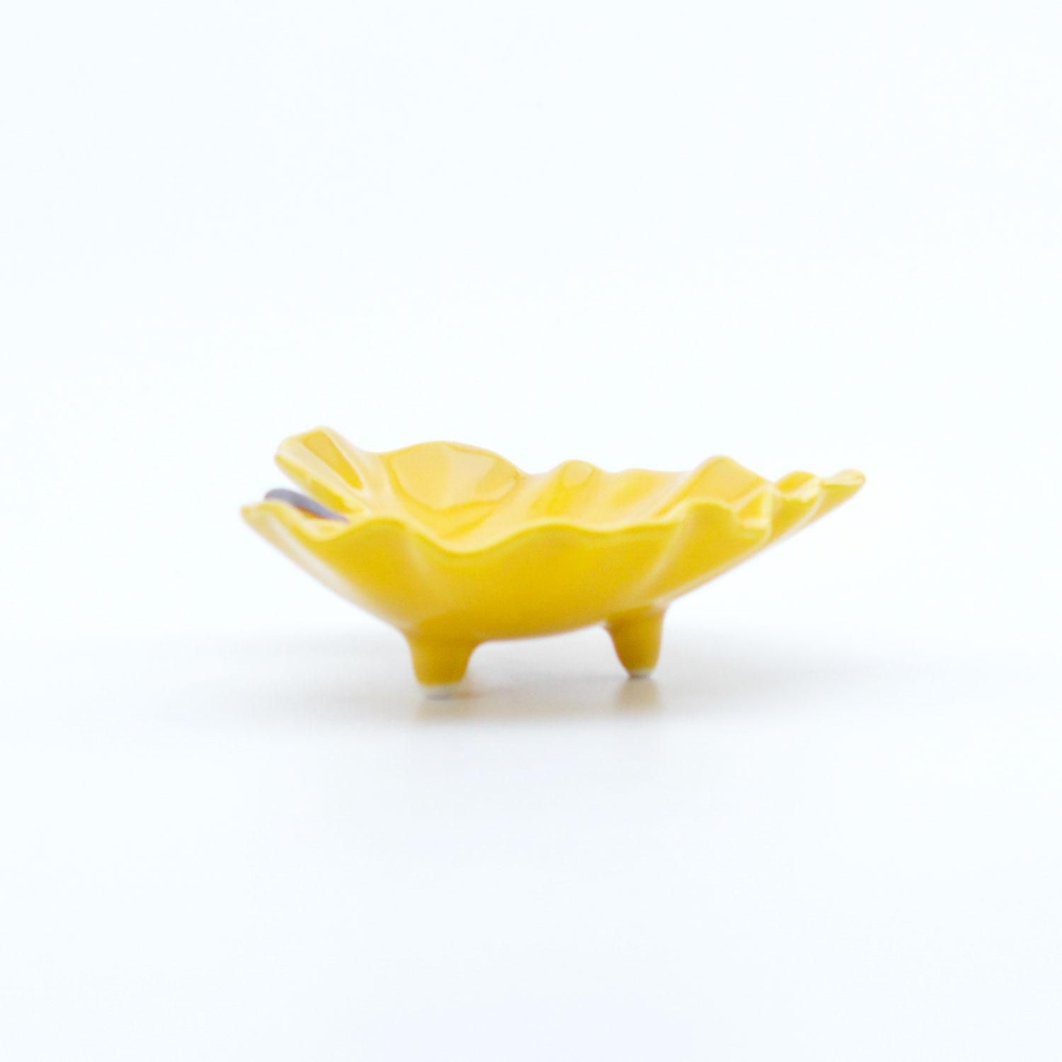 黄釉つわ型小付 | 福泉窯 - 有田焼のまるぶんオンラインストア