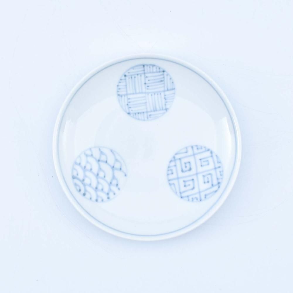 染付丸紋 丸四寸皿 - 有田焼のまるぶんオンラインストア