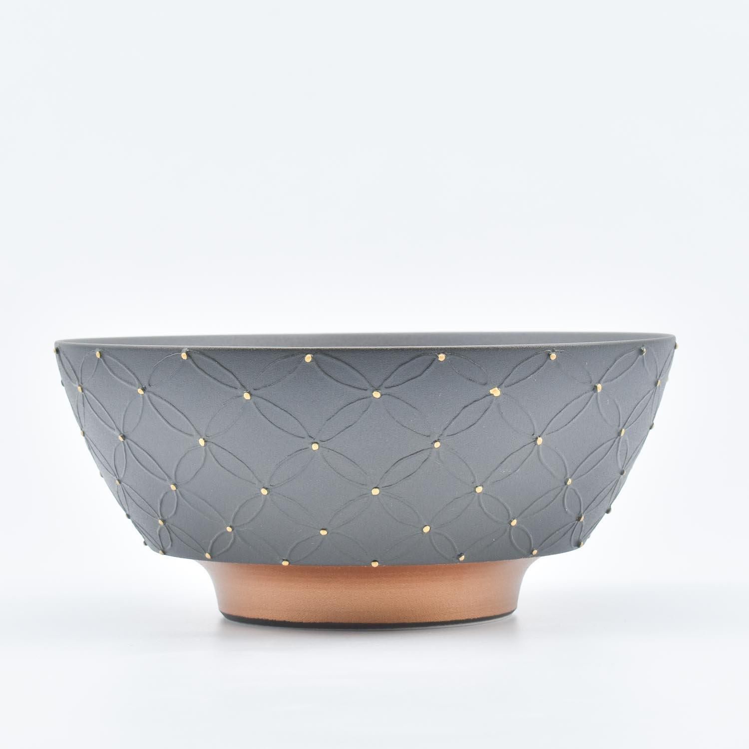 七宝繋ぎ（黒） | 究極のラーメン鉢レンゲセット - 有田焼のまるぶん