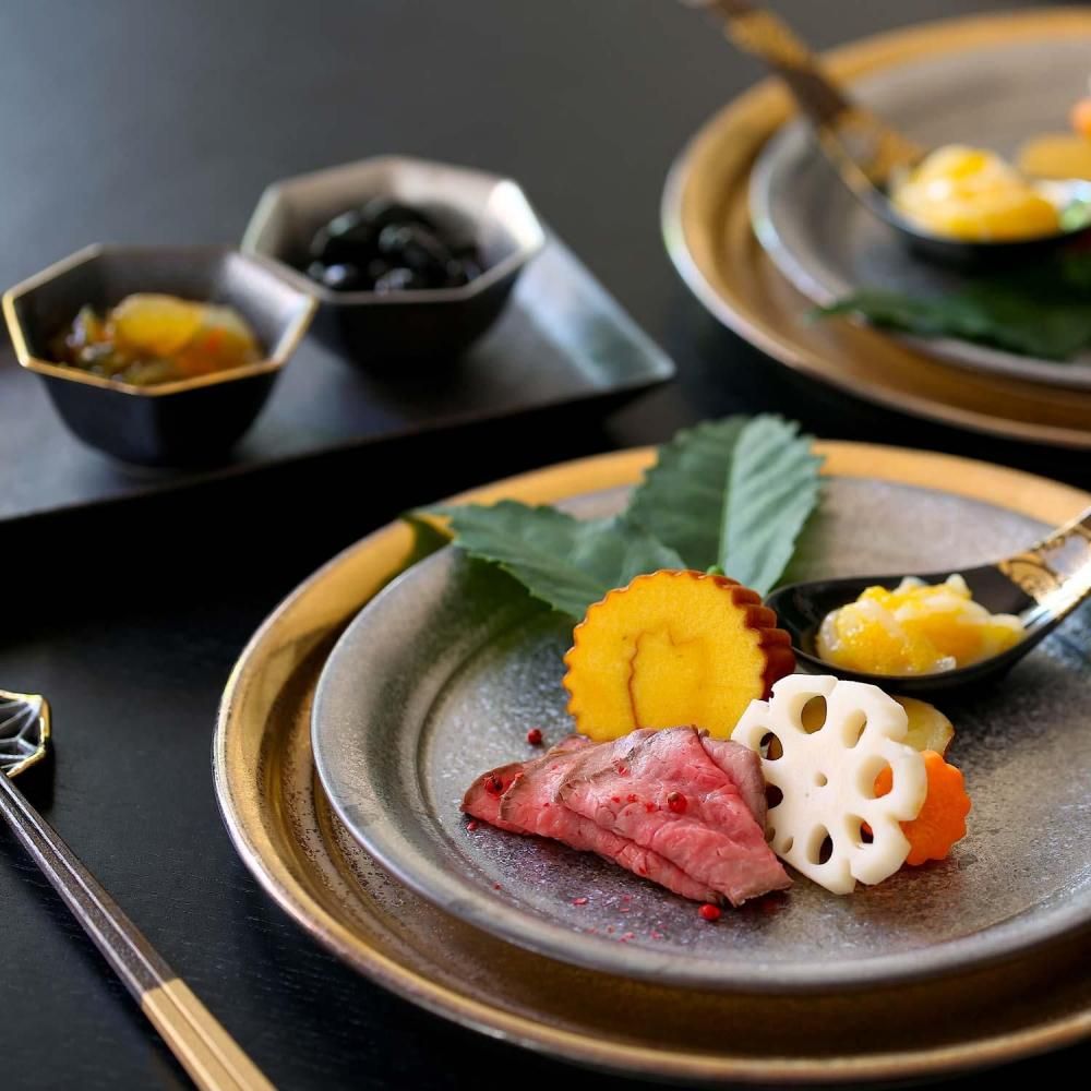 迎春コーディネート｜お正月にぴったりの器 - 有田焼のまるぶん