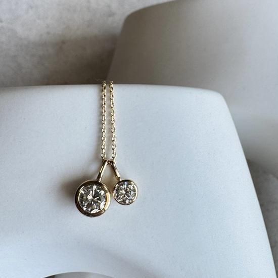 0.3ct diamond top - J_Products