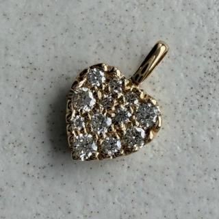  K18 heart diamond pave top  