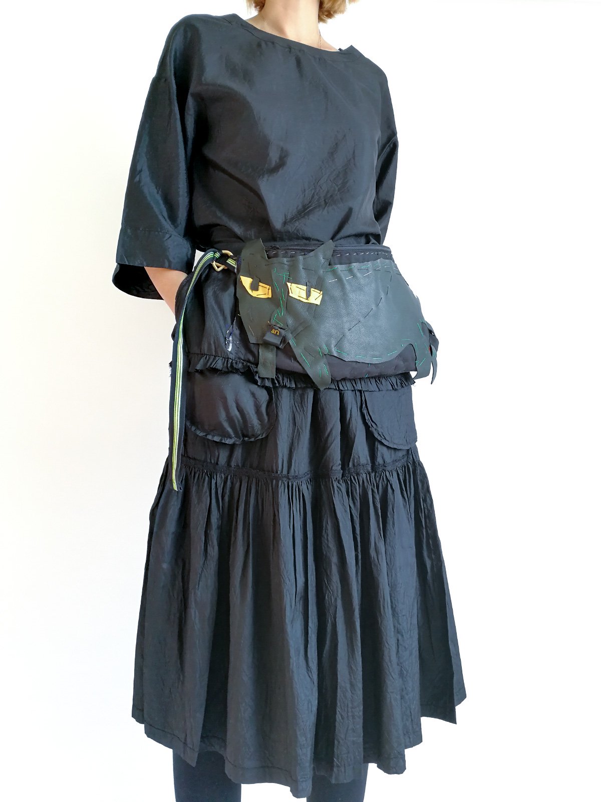 ari×mamarobot / Black Skirt with Cat Bag