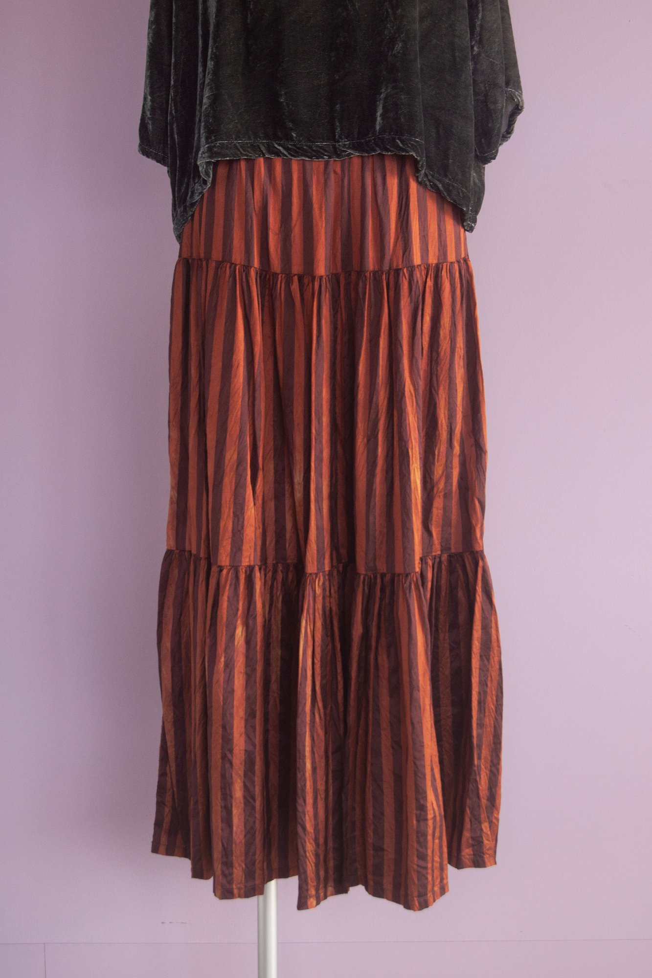 Tiered Skirt / stripe dye brown