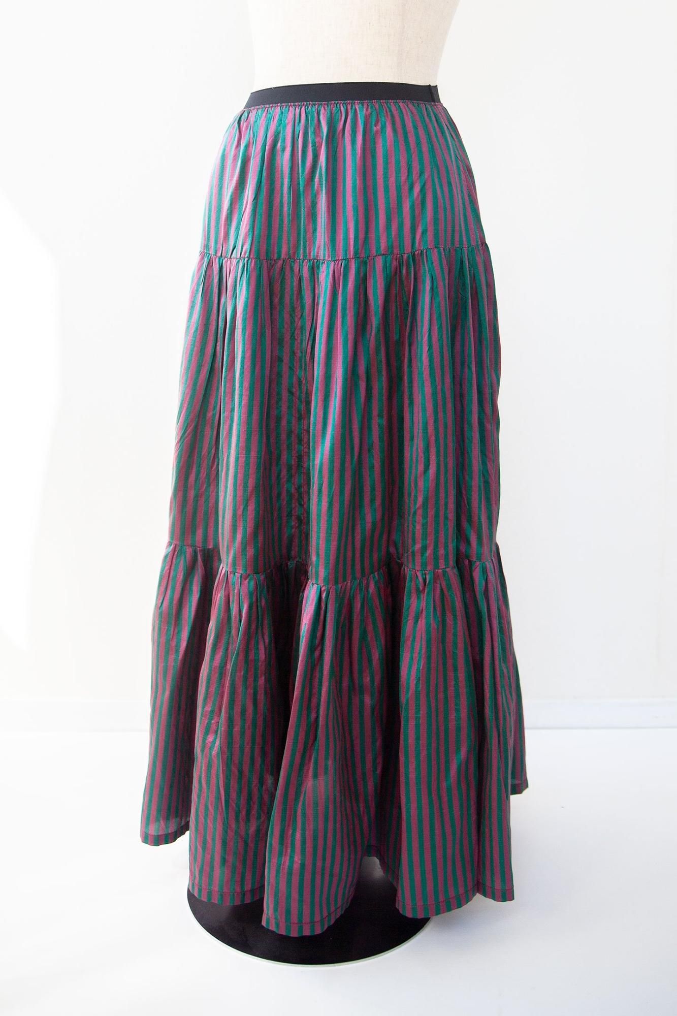 Tiered Skirt / bordeaux  green