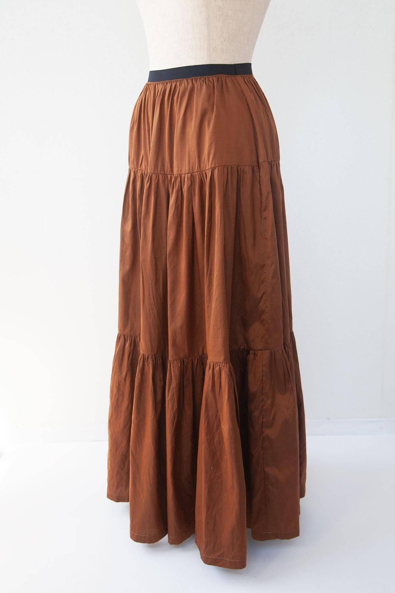Tiered Skirt / brown