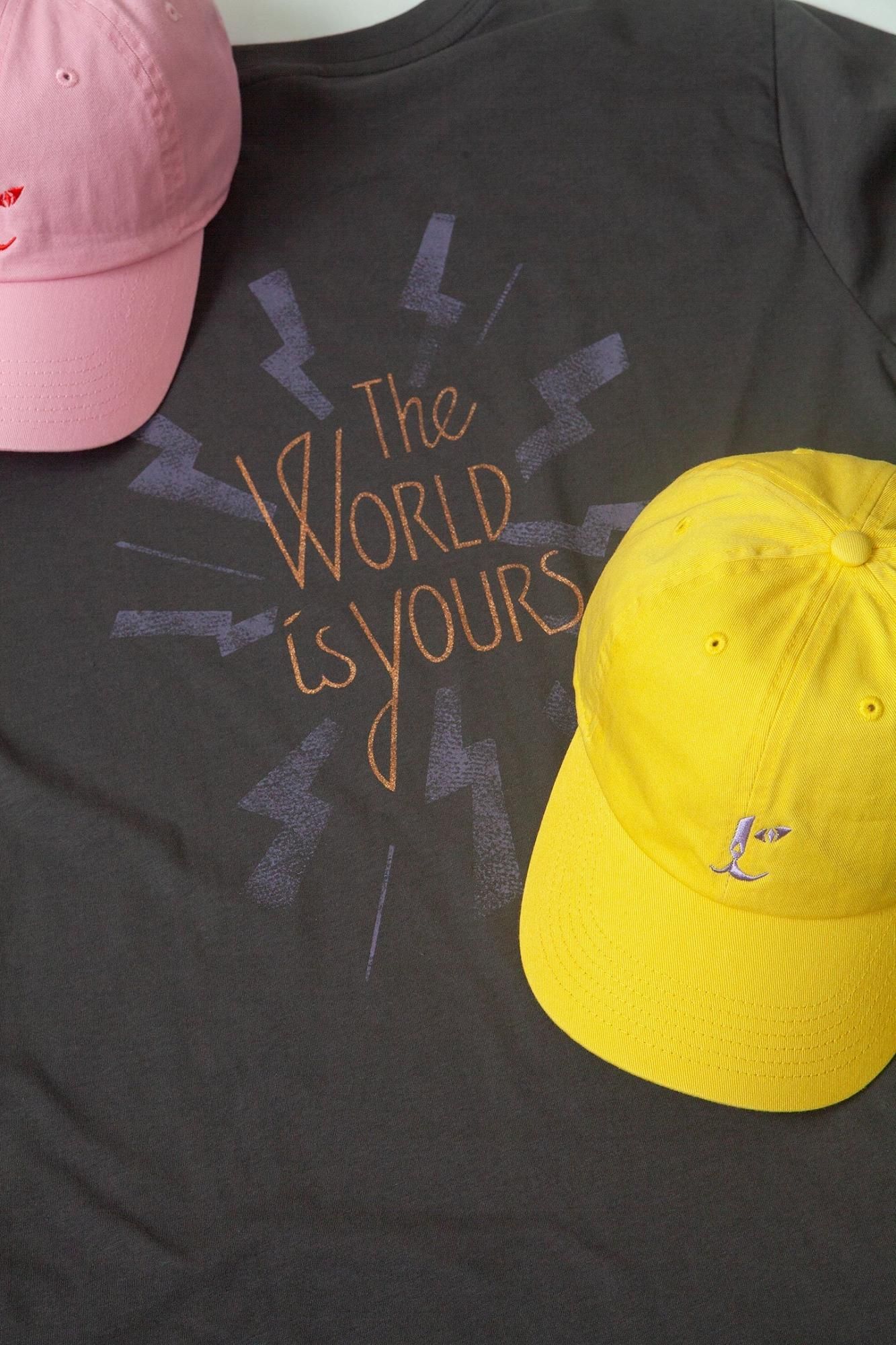Graphic T-shirtCapåȡ / sumiʿ̸