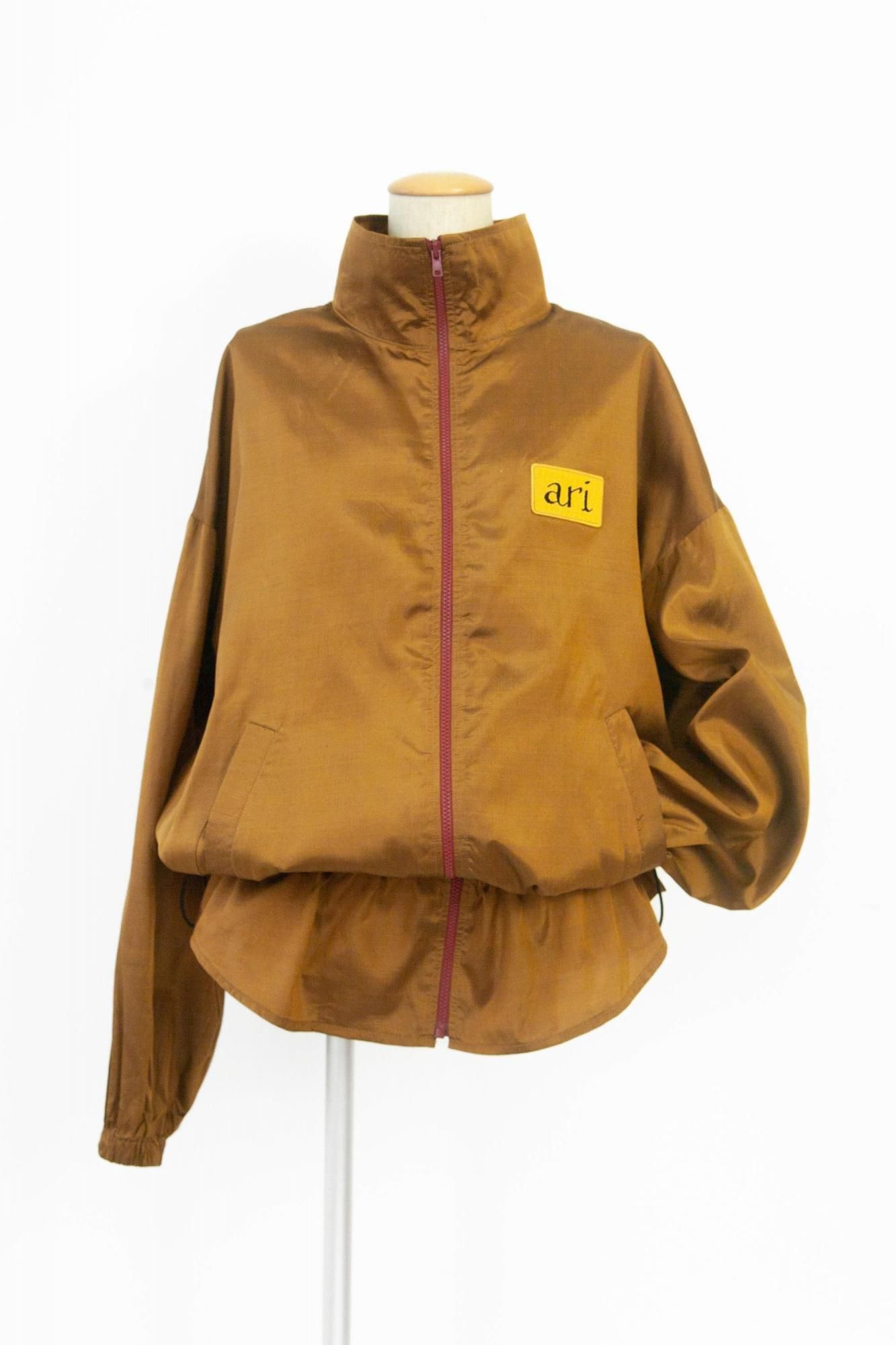 Puffy Jacket / gold 2026