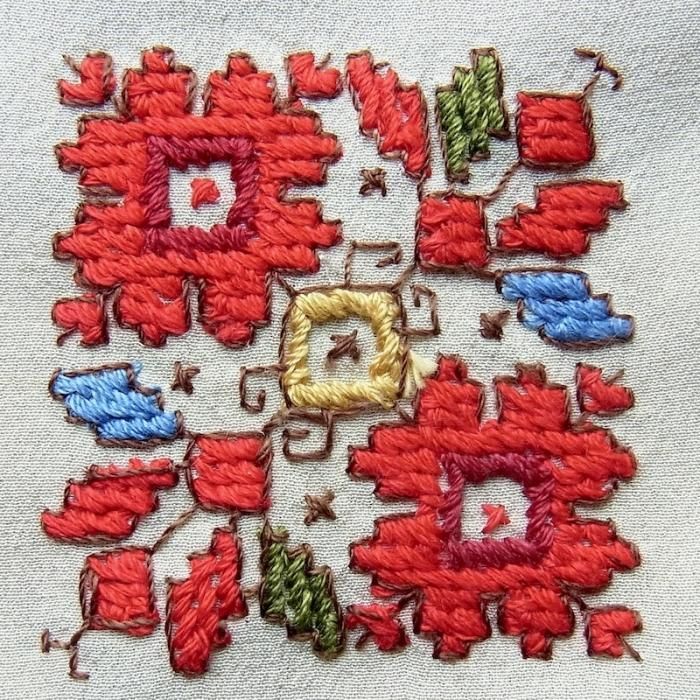 ブルガリア刺繍 シルクハンカチB(ヴィンテージ) ブルガリア刺繍 シルクハンカチB(ヴィンテージ)