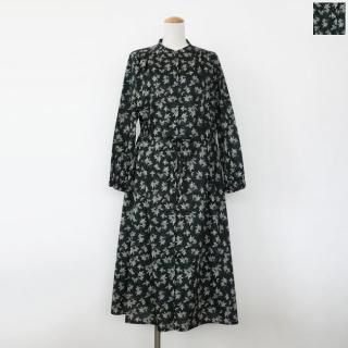 連休セール❗️crespi リバティ　ストロベリーシーフ　ワンピース crespi リバティ ストロベリーシーフ ワンピース - メルカリ