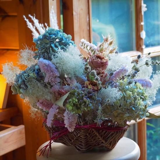 お祝いのパニエ ドライフラワー 花cafe 六花rocca