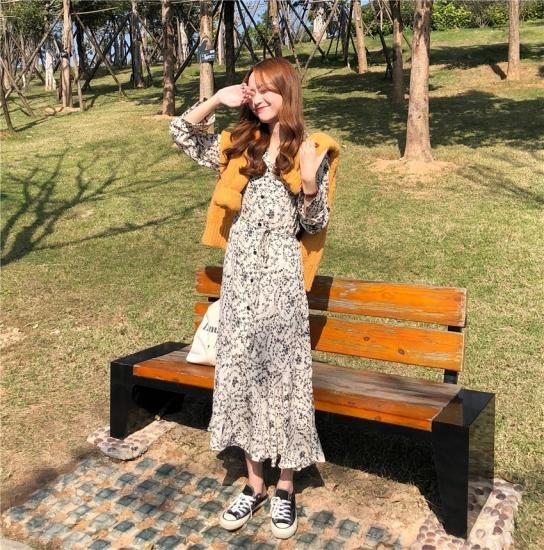 ワンピース 大きいサイズ ゆったり 小花柄ロングシャツワンピース ゆったり 春ワンピース 新作ワンピース トレンド 人気ワンピース 韓国デザイン 韓国ファッション オルチャン 春服 韓国プチプラファッション専門店 Leaflower リーフラワー