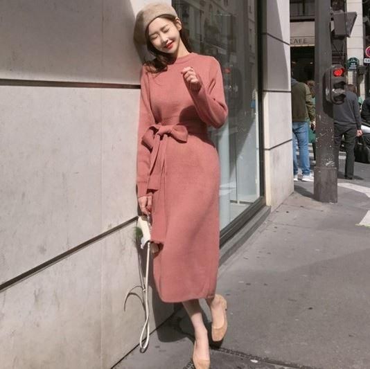 ニットワンピース ニットワンピ レディース ひざ丈 ミモレ丈 大きいサイズ ハイネック 長袖 リボン ワンピース ワンピ 秋冬新作 秋 秋色 秋服 秋sale 韓国 ニットワンピース ニットワンピ 韓国プチプラファッション専門店 Leaflower リーフラワー