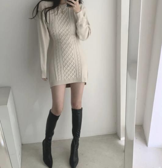 ワンピ ミニ丈 タイト 背中あき セクシー 長袖 ガーリー 大人